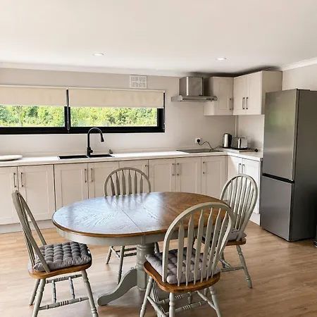 Modern 2 Bed Luxury Private Gated Estate Ashbourne