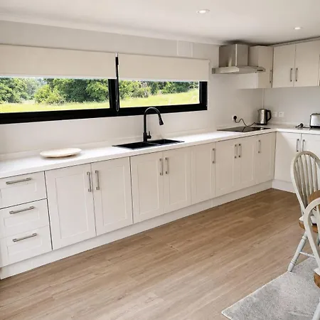 Holiday home Modern 2 Bed Luxury Private Gated Estate *